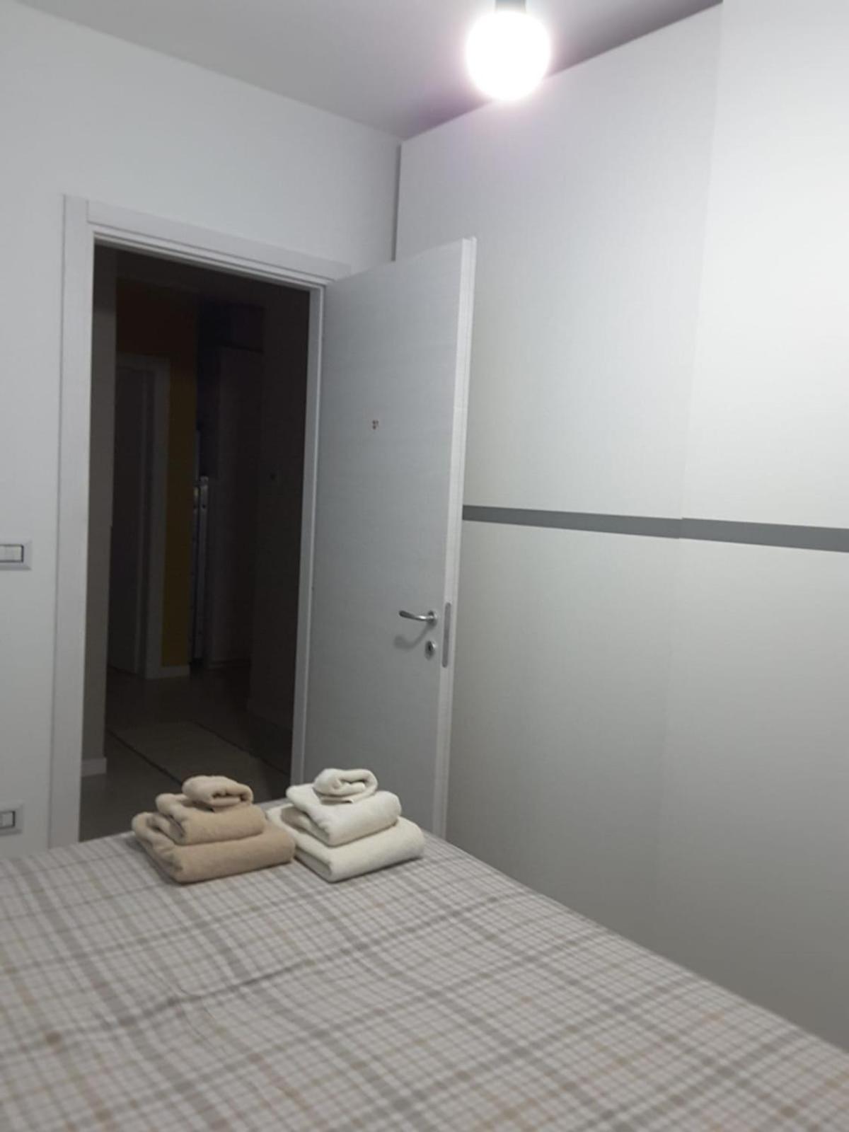 Lucrece Holiday Apartment Torino Exterior foto
