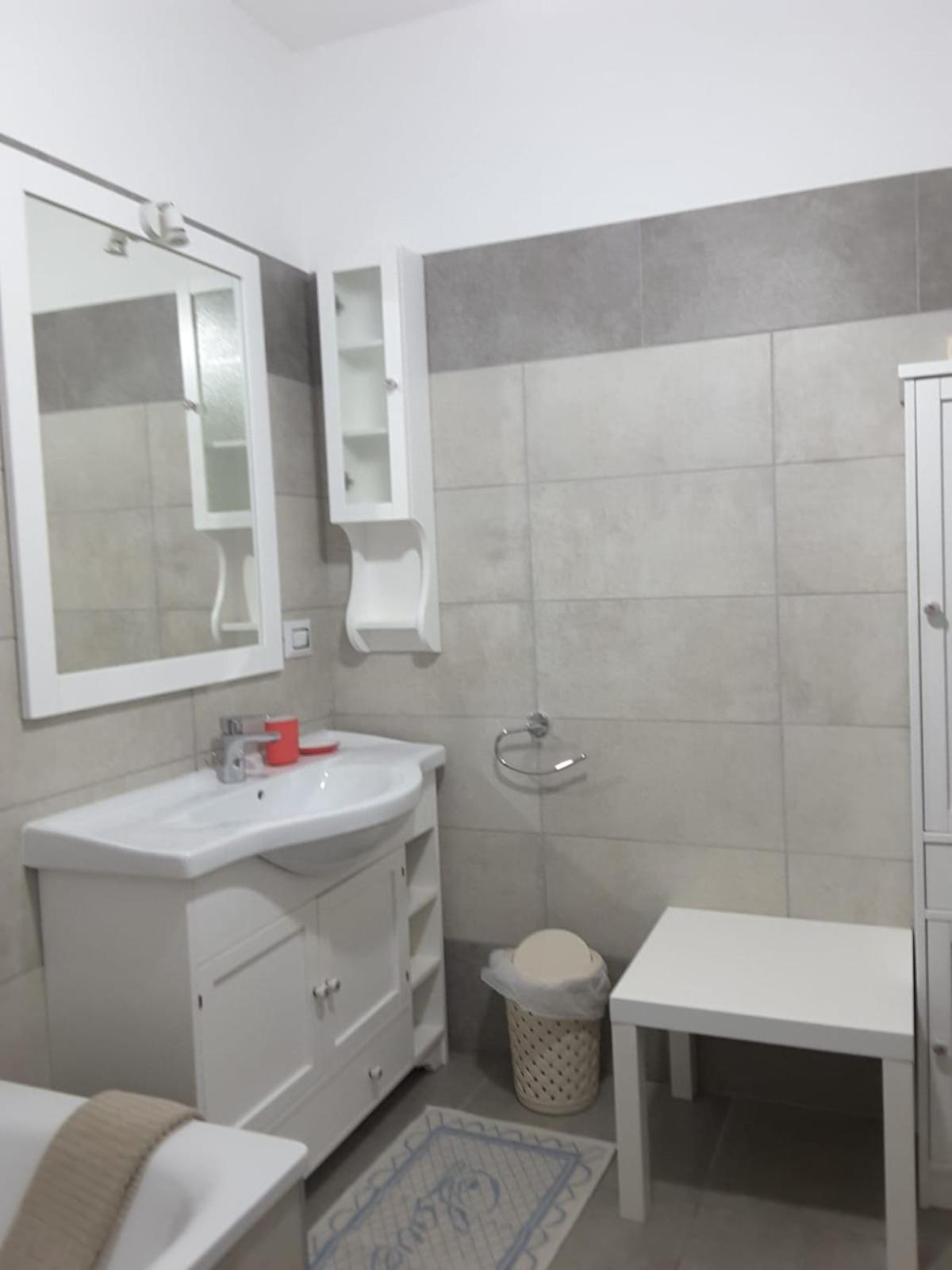 Lucrece Holiday Apartment Torino Exterior foto