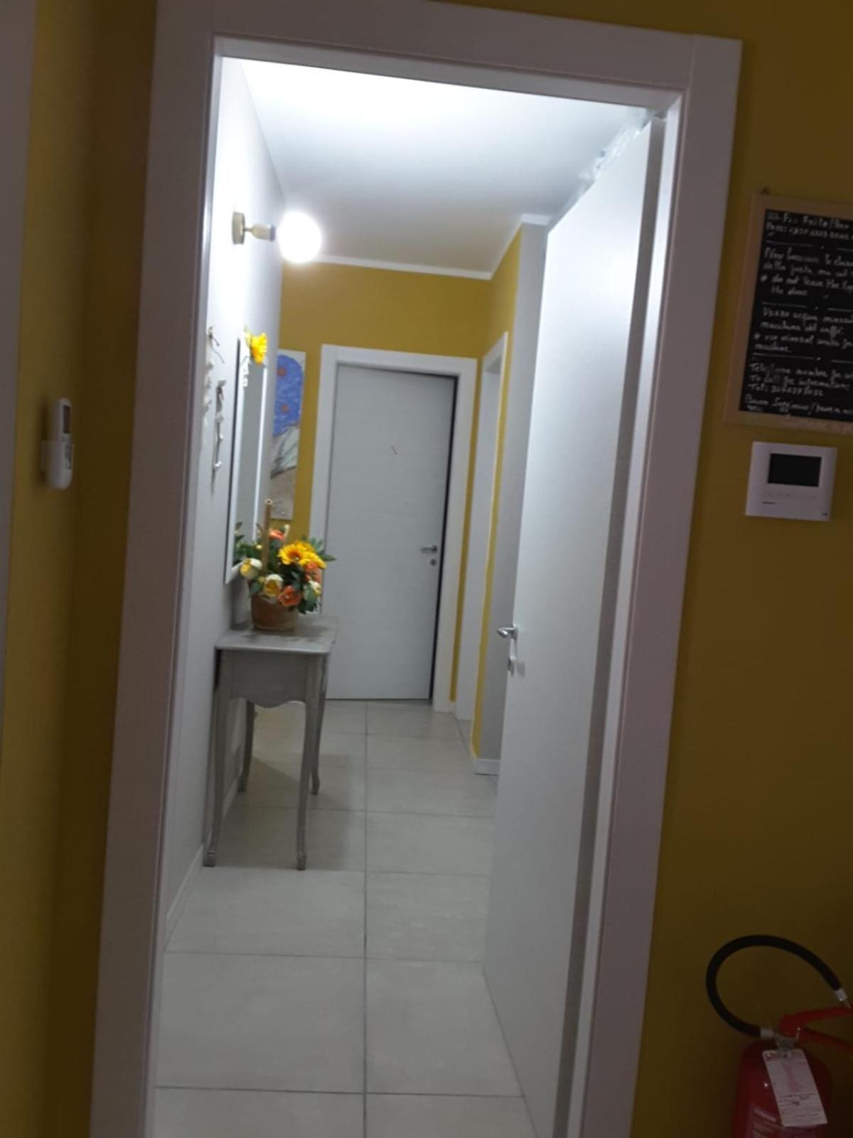 Lucrece Holiday Apartment Torino Exterior foto