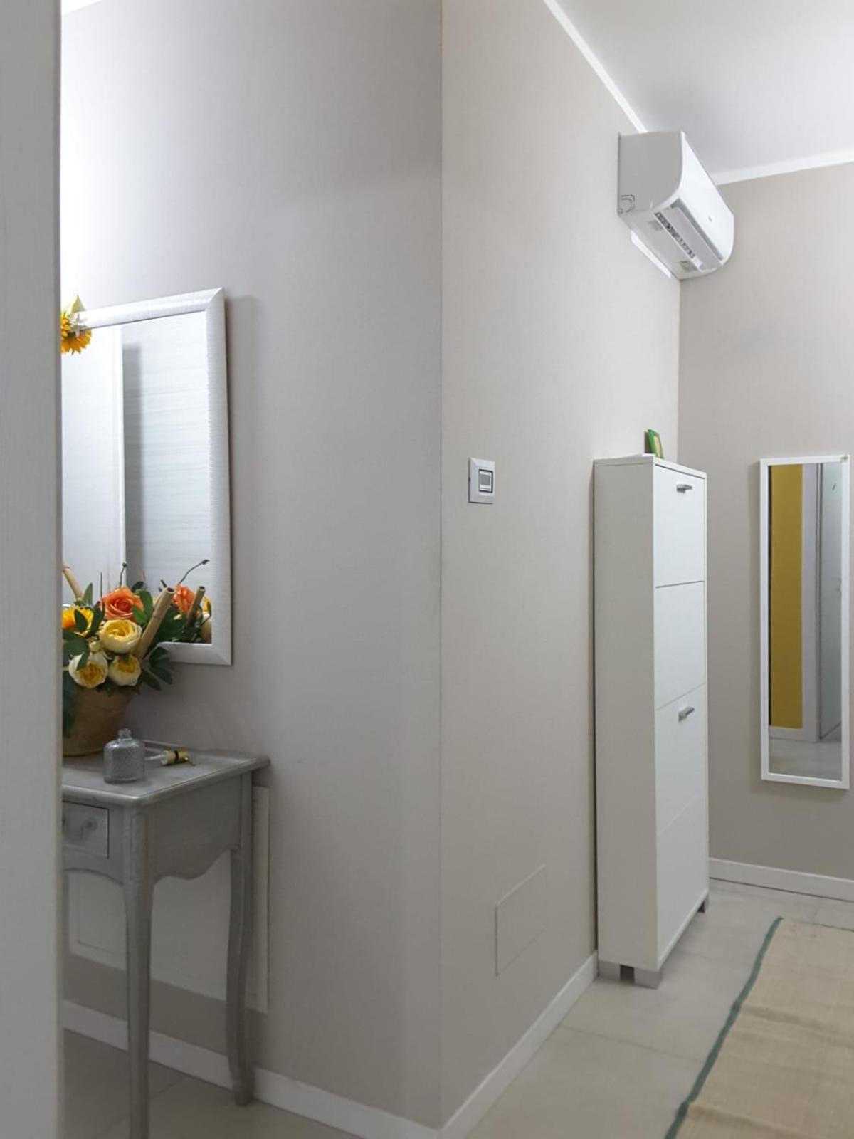 Lucrece Holiday Apartment Torino Exterior foto